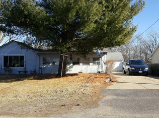 12594 Carter Rd, Pekin, IL 61554