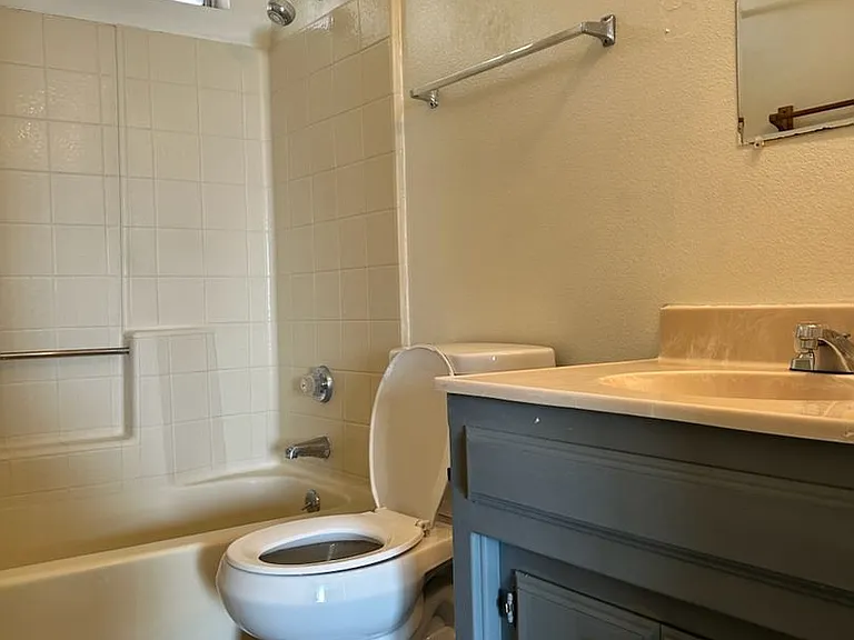 1017 Perdew Ave — Photo 9