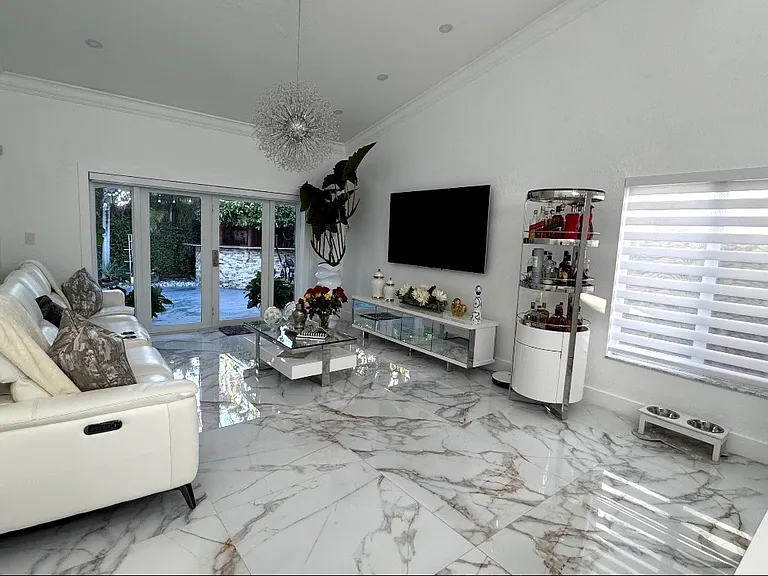 11500 SW 153rd Ave — Photo 1