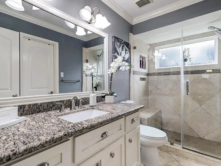 2235 Round Lake Dr — Photo 22