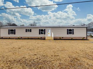 1135 Travis Rd, Anderson, SC 29626