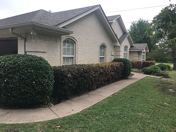 2nd image of 325 Emsley Dr