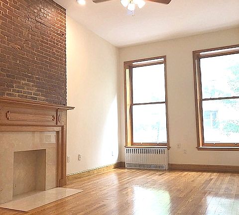 2nd image of 330 W 77th St APT 1A