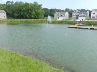 550 Swan River Dr, Benton Harbor, MI 49022