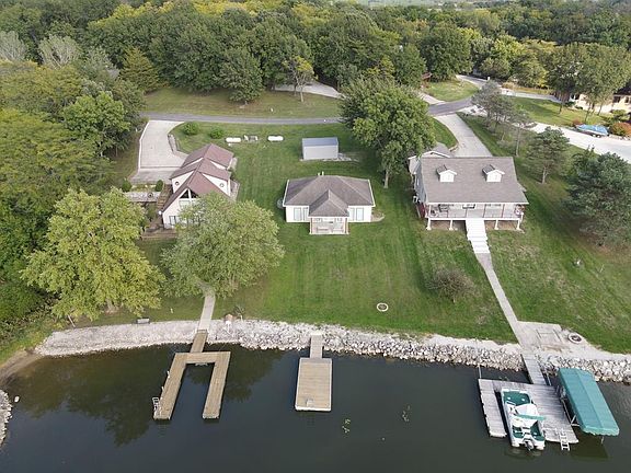 4th image of 28031 Dogwood Dr
