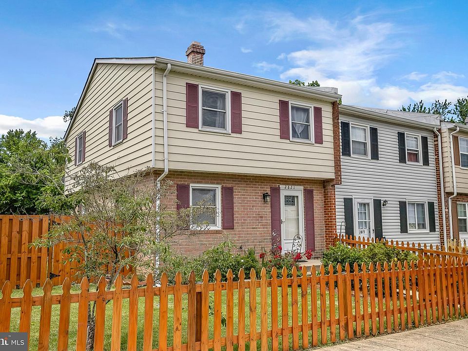 1st image of 2821 Banks Ct