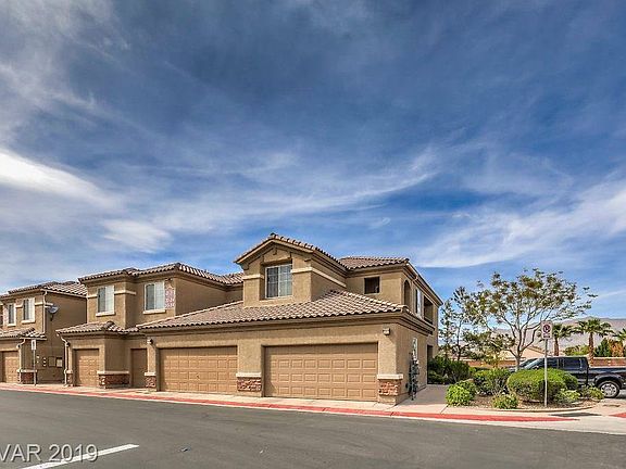 2nd image of 4610 Puglia Ln Unit 104