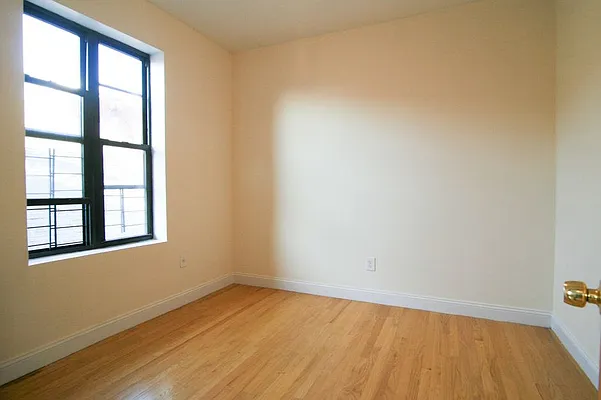 Rented by Horowitz Real Estate | media 19