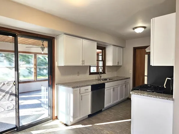 6819 65th Ave N, Brooklyn Park, MN 55428