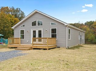 811 8th St, Shenandoah, VA 22849