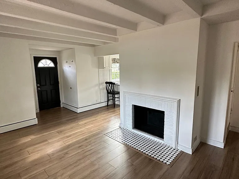 208 Pope St — Photo 6