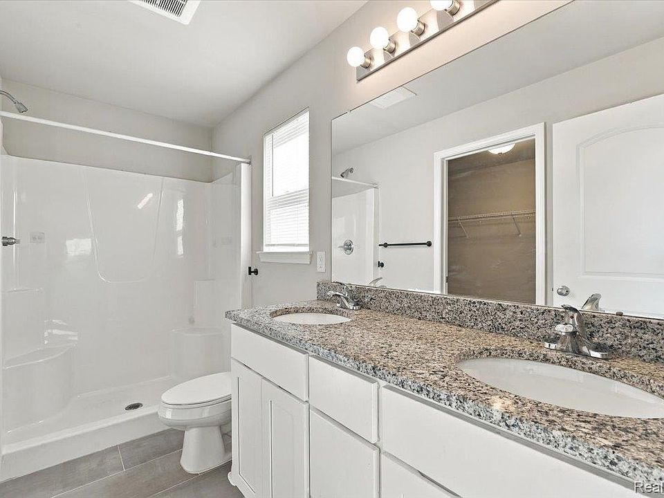 13329 Stamford Rd, photo 22