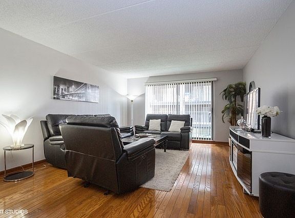 3rd image of 9377 Landings Ln Unit 202