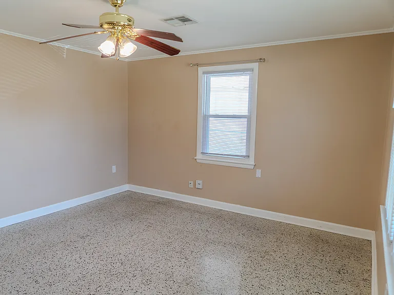 517 N Atlanta St — Photo 7