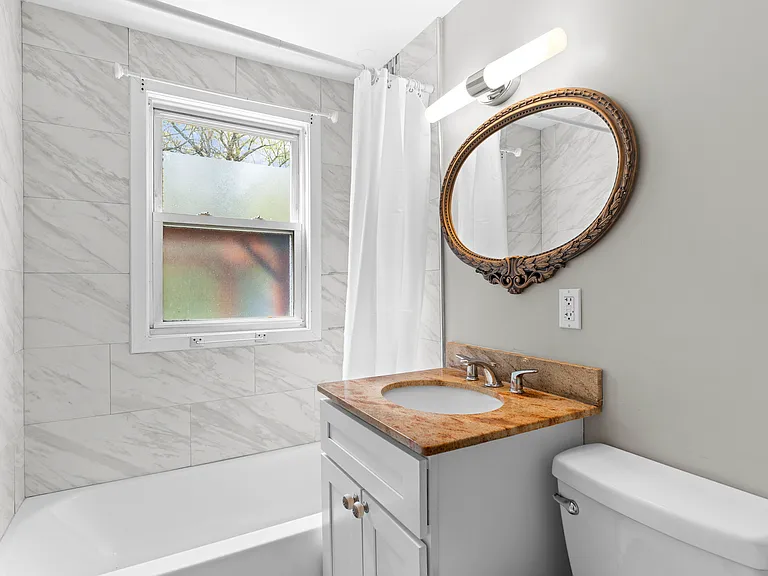 92 Gladeside Ave #1 — Photo 6
