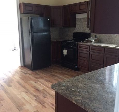 2nd image of 114 Norman St #3