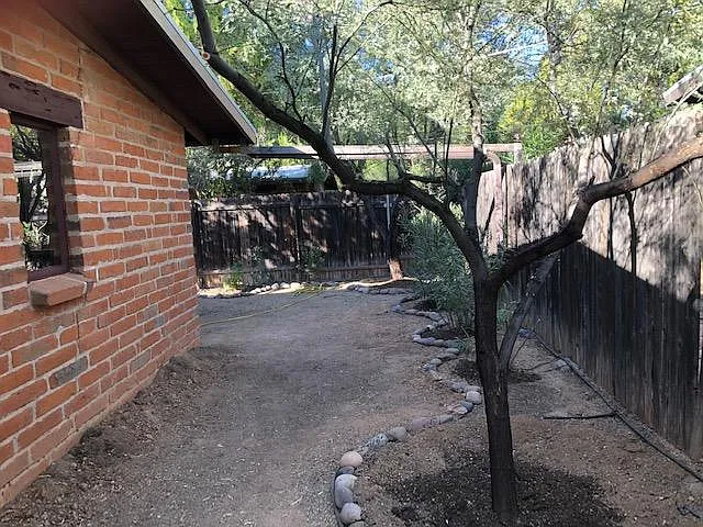 E Blacklidge Dr — Photo 48