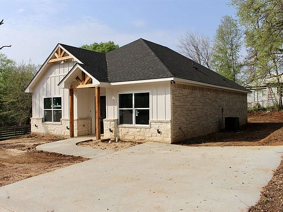 2nd image of 1200 McCurley Dr