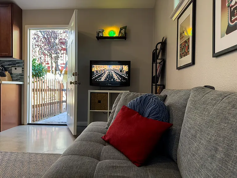 3812 Midvale Ave — Photo 12