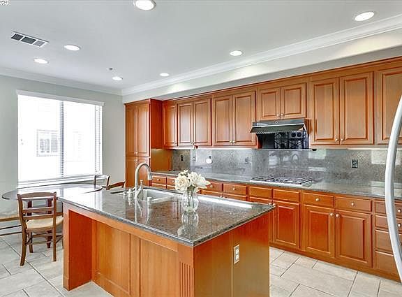 Plenty of cabinets
