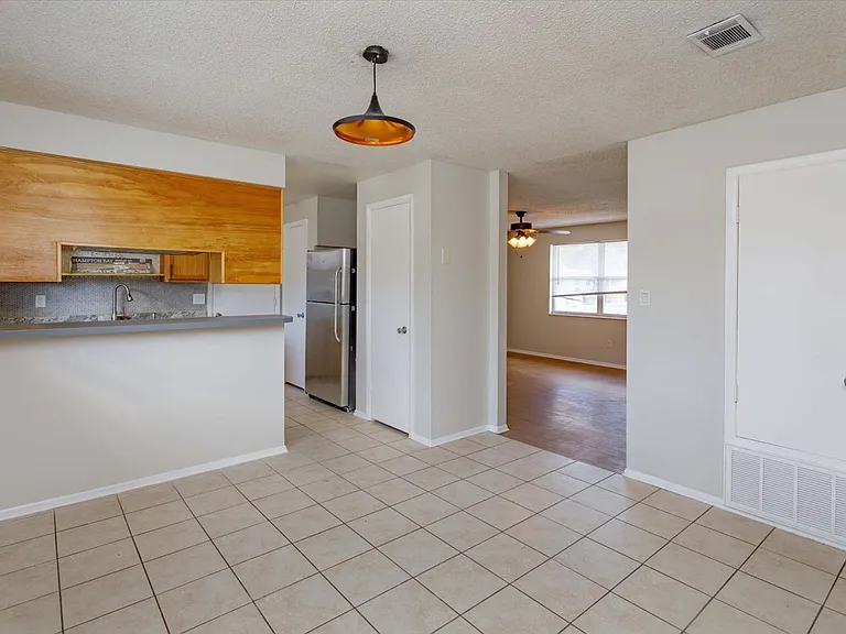 131 Langston Dr — Photo 7