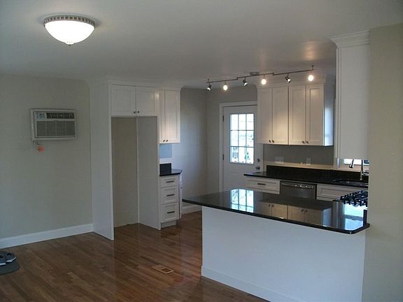 4th image of 21 Stevens Ave