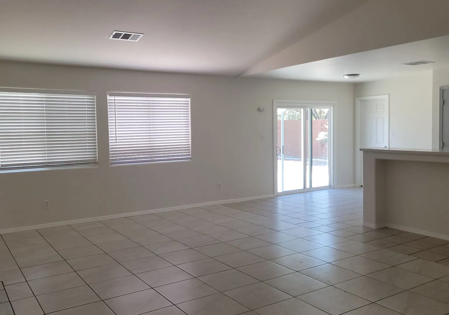 8306 Bridge Creek Ave., Bakersfield, CA 93313 — Photo 3