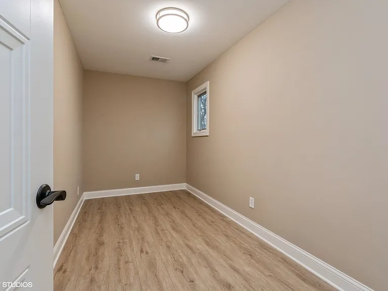 214 Manor Dr #D — Photo 13