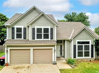 22713 W 49th St, Shawnee, KS 66226