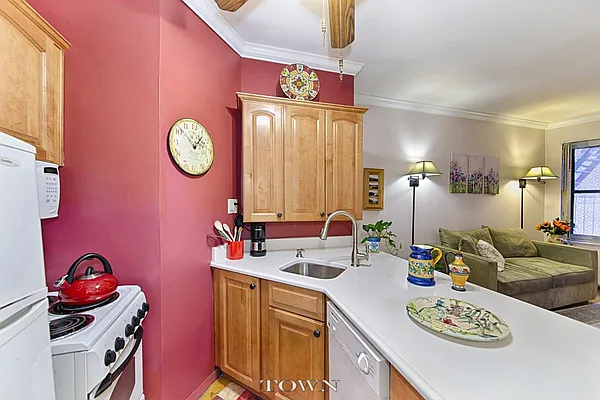 Sold by Town Residential | media 11