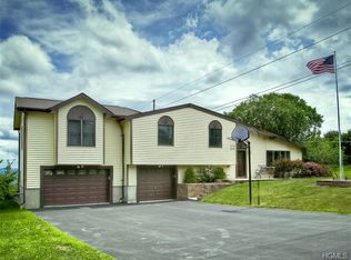 46 Blossom Ln, Newburgh, NY 12550