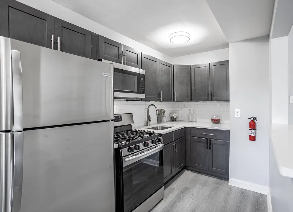 85 S Lansdowne Ave #2