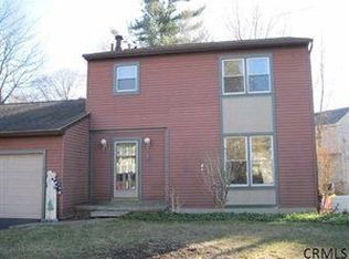 11 Carolanne Dr, Delmar, NY 12054