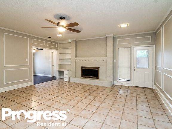 3rd image of 604 Arbor Creek Dr