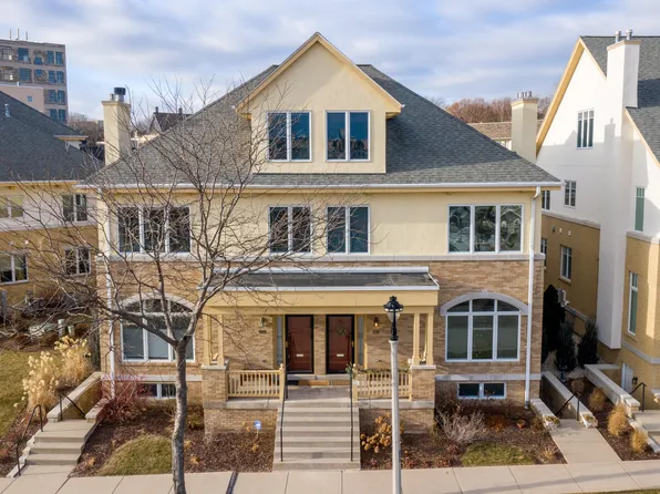 1729 N Hubbard St #1729, Milwaukee, WI 53212