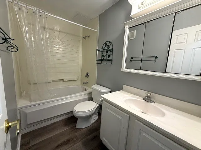 1985 Tall Oaks Dr #1A — Photo 9