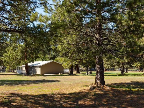 60449 Lakeview Dr, Bend, OR 97702