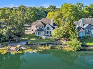 8840 Royal Oak Dr, Holland, OH 43528