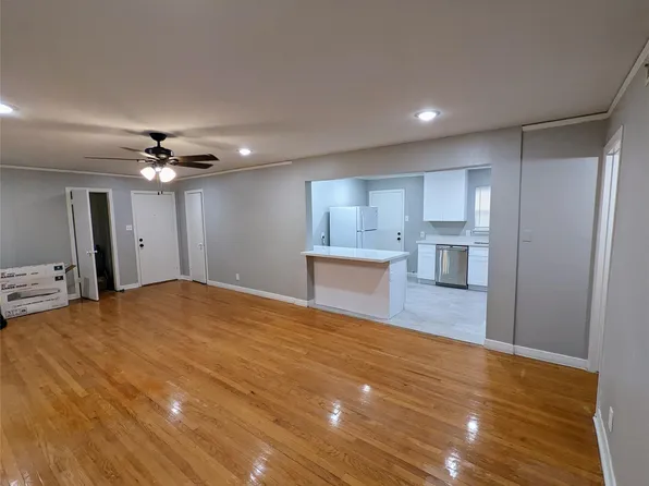 4714 Oakshire Dr APT 2, Houston, TX 77027