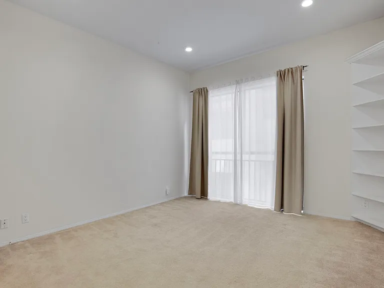 11628 Montana Ave #207 — Photo 24