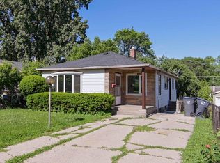 1022 Yeoman St, Waukegan, IL 60085