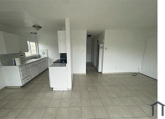 3rd image of 1430 Tami Lee Dr #3