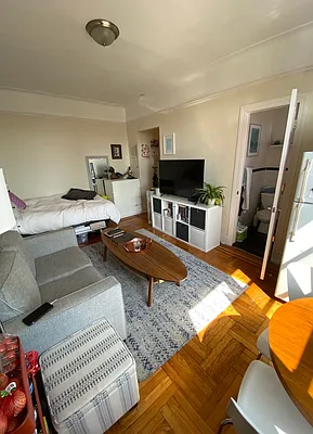 Rented by Geraldine Capasso, LREB | media 4