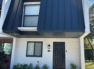 5555 Ludlam Rd APT 501, Miami, FL 33155