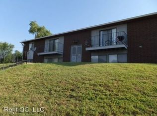 4421 53rd St APT 6, Moline, IL 61265