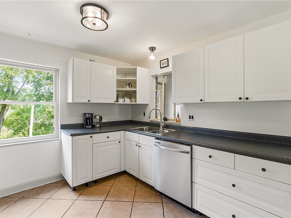 13th image of 1805 McNary Blvd
