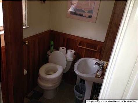 4th image of 314 Rose Ave