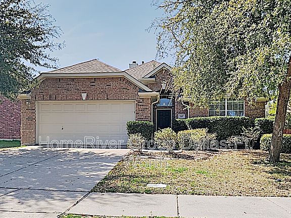 3rd image of 217 Mapleshade Dr