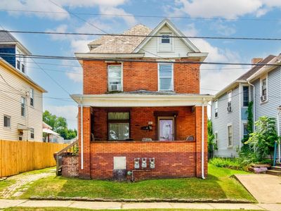 921 15th St, Beaver Falls, PA, 15010