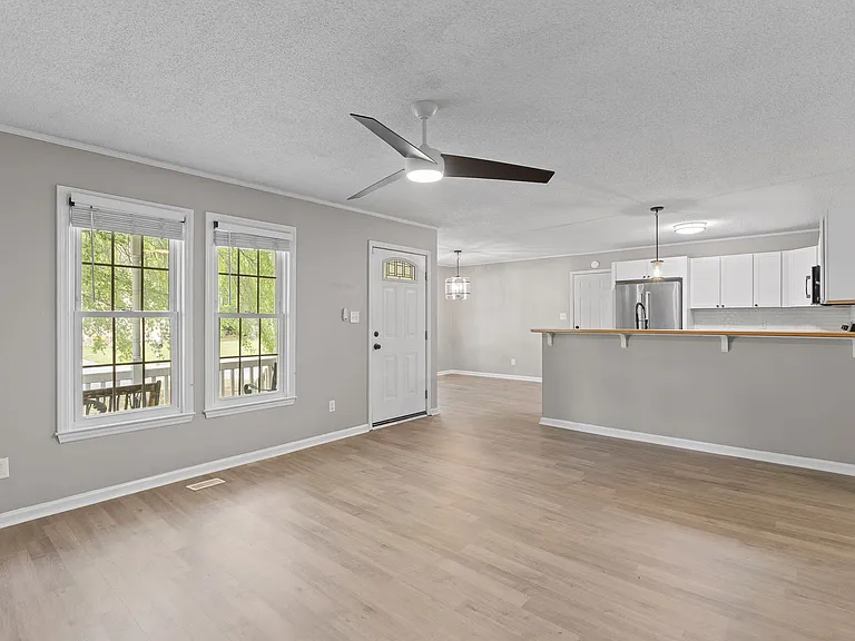 103 Balsam Rd — Photo 6